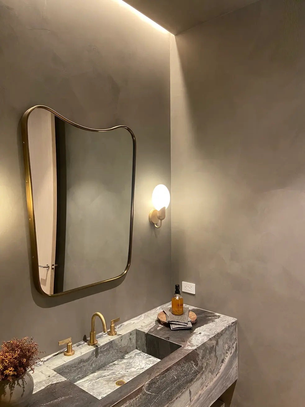 Hand-troweled Roman Clay wall finish by The Pink Guy